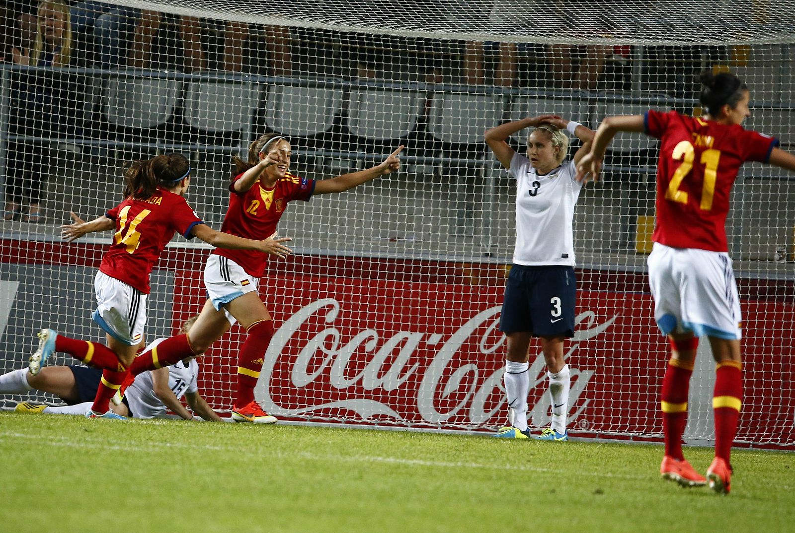 Alexia Putellas celebra el gol de España ante Inglaterra