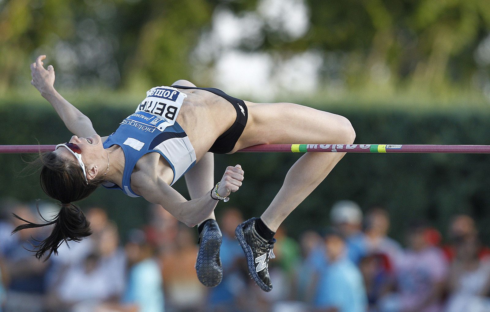 La atleta Ruth Beitia en la prueba de salto de altura, del Meeting de Madrid