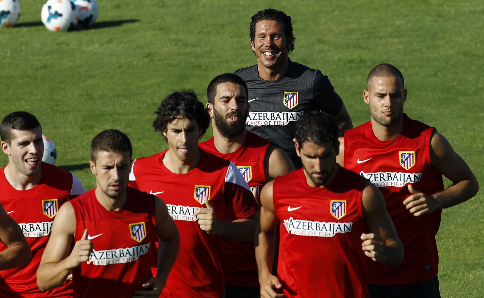 Simeone durante el primer entrenamiento de su equipo.