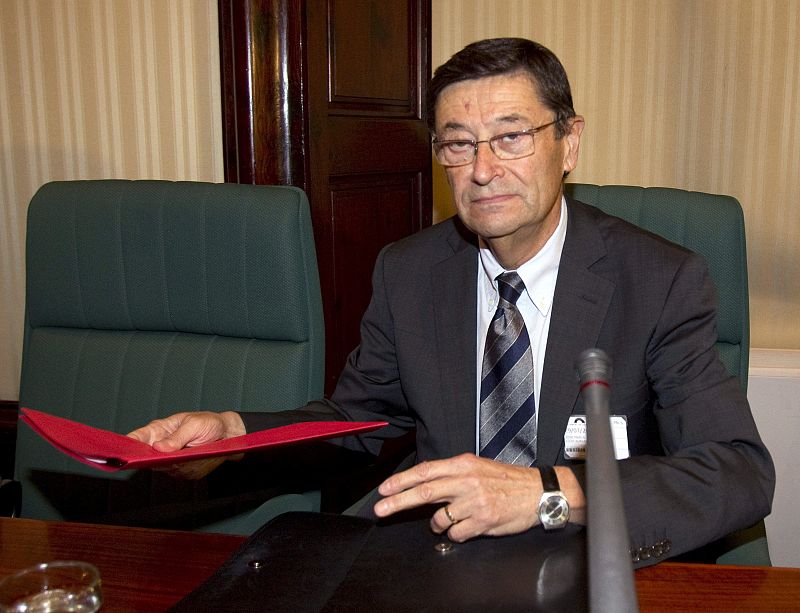 El exdirector general de Caixa Catalunya Josep Maria Loza, en su comparecencia en la comisión de investigación de la banca