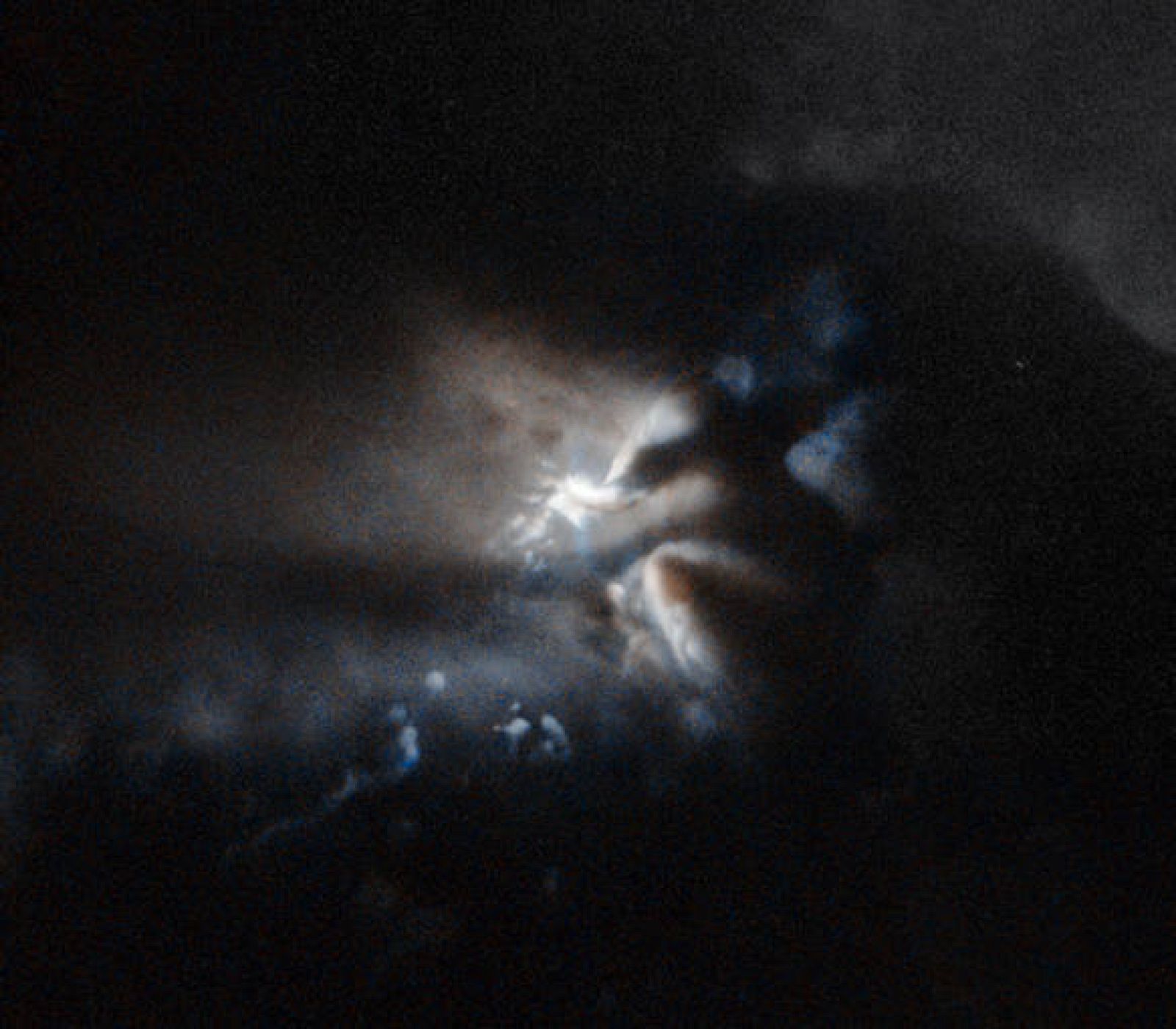 El telescopio Hubble capta el nacimiento de una estrella | RTVE