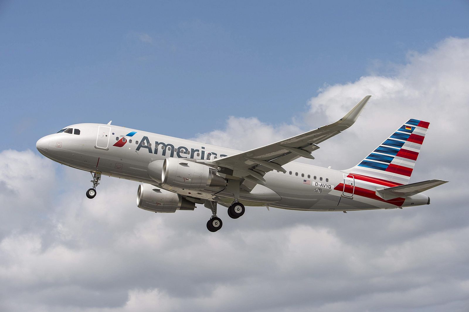 Uno de los Airbus A319 de los 260 con que la compañía estadounidense American Airlines renovará su flota