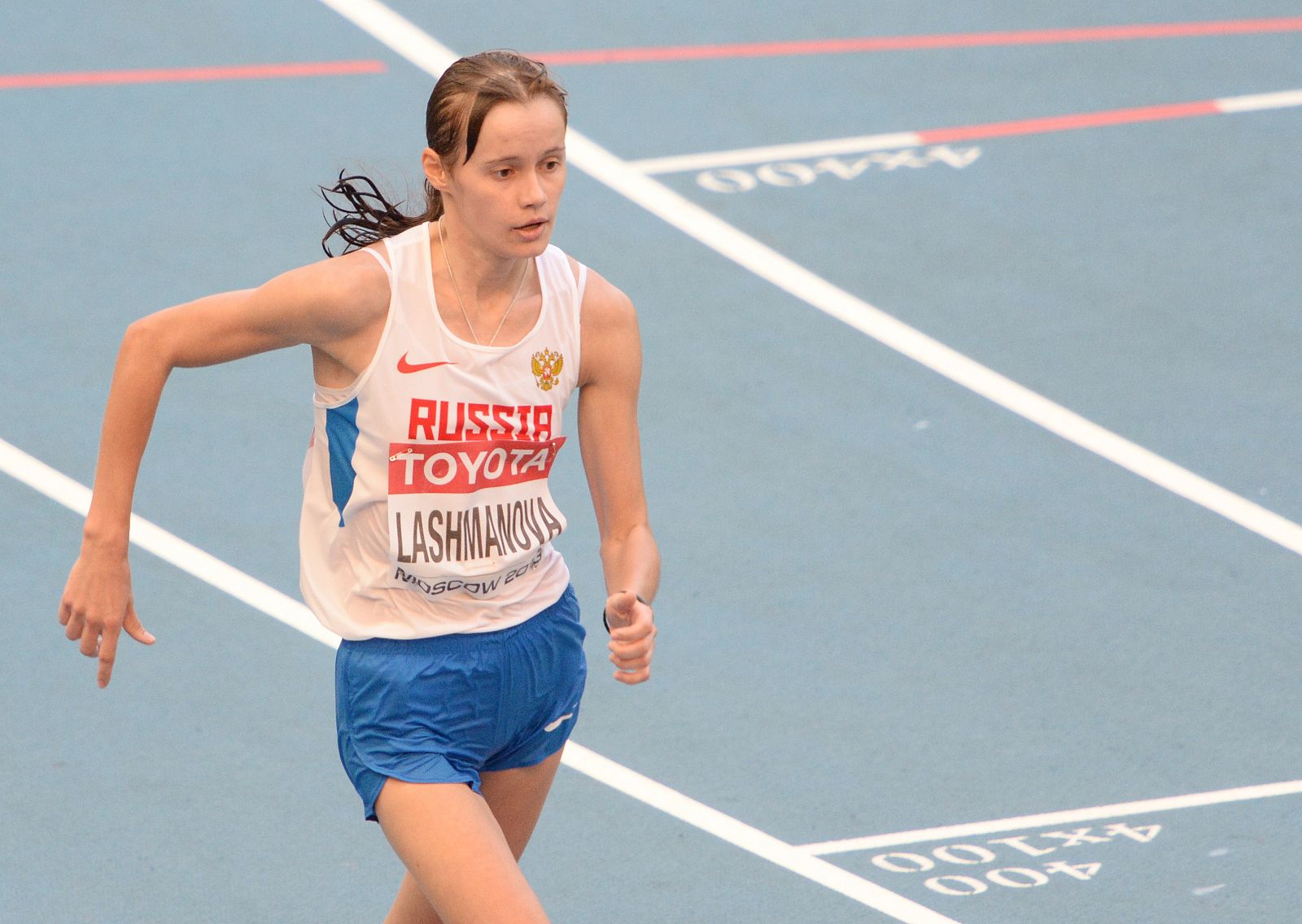 La rusa Elena Lashmanova ha ganado los 20 kilómetros marcha femeninos.