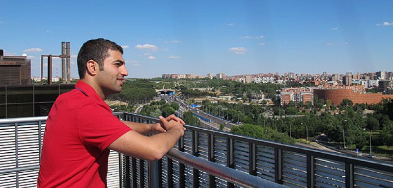 Siwar Ala sufre desde España cómo la guerra siria atrapa también al pueblo kurdo.