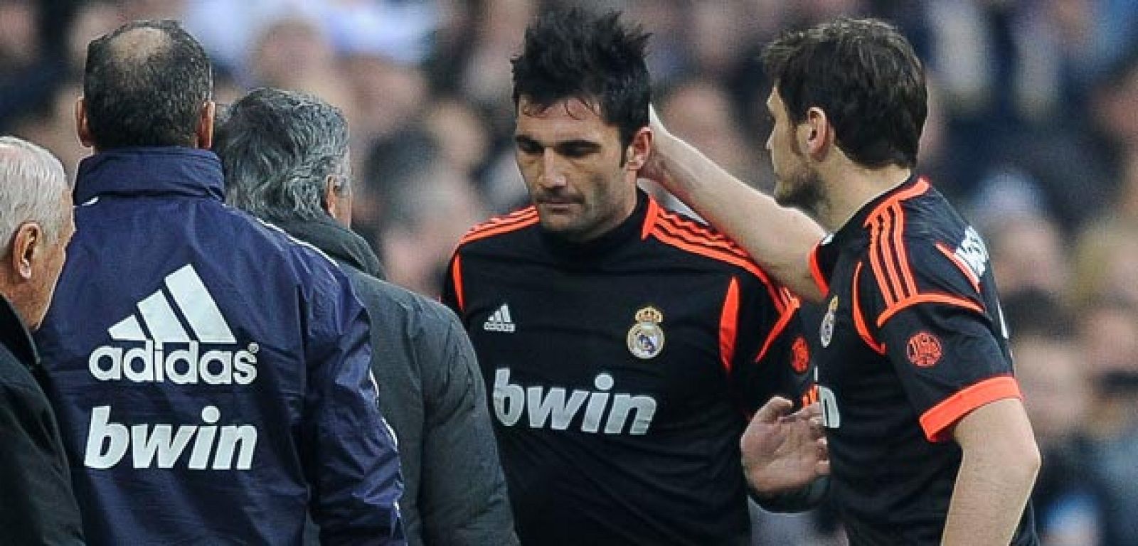 Foto de archivo de Adán la pasada temporada junto a Casillas y Mourinho.