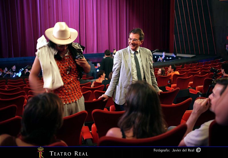 Gerard Mortier, en el patio de butacas de los Teatros del Canal durante una de las funciones de Montezuma de Graun, en septiembre de 2010.