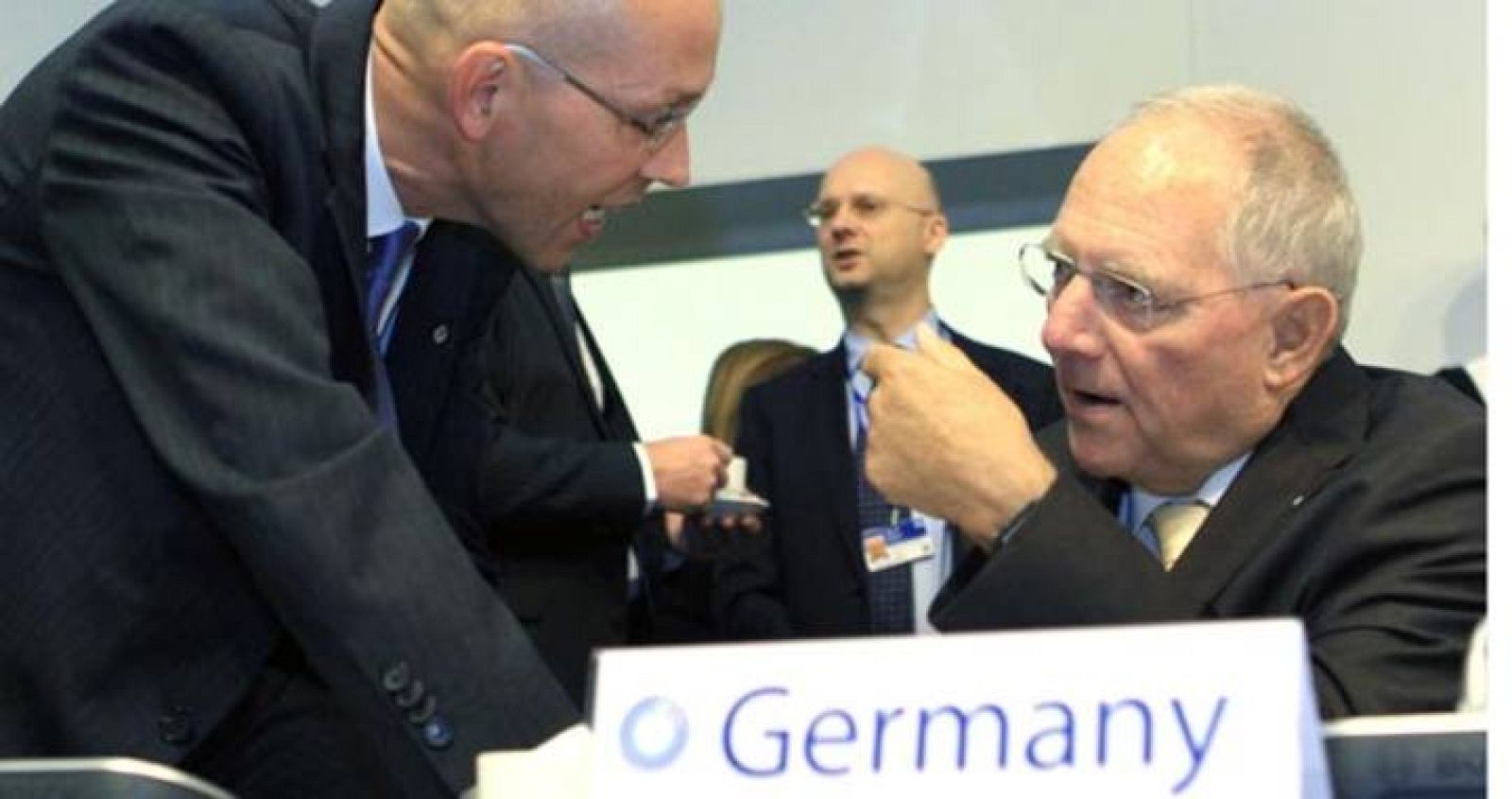   El ministro de Finanzas alemán, Wolfgang Schaeuble, en la reunión del Ecofin en Vilna (Lituania).