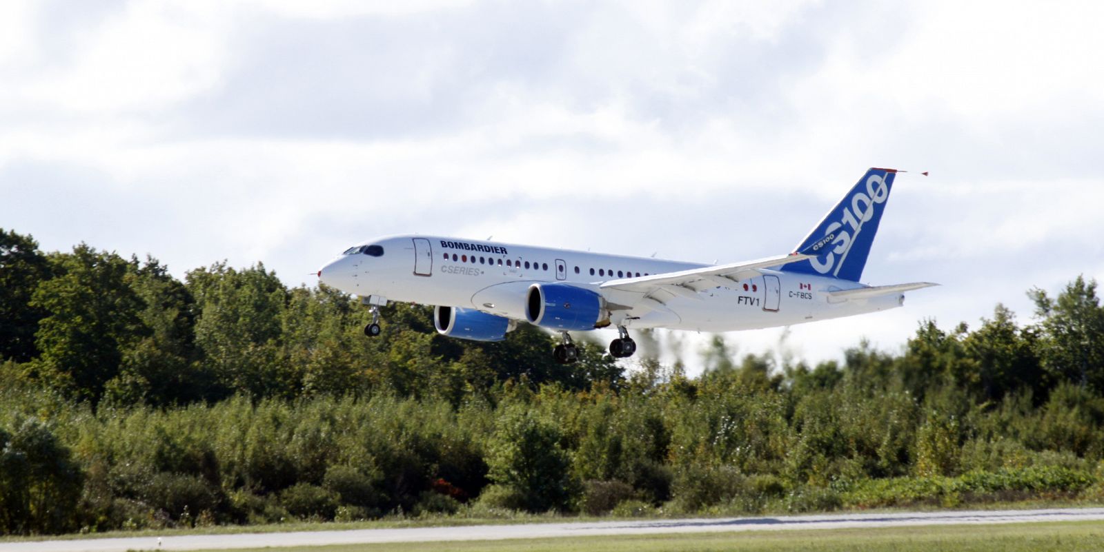 Primer vuelo del Bombardier CSeries en Mirabel, Quebec (Canadá)