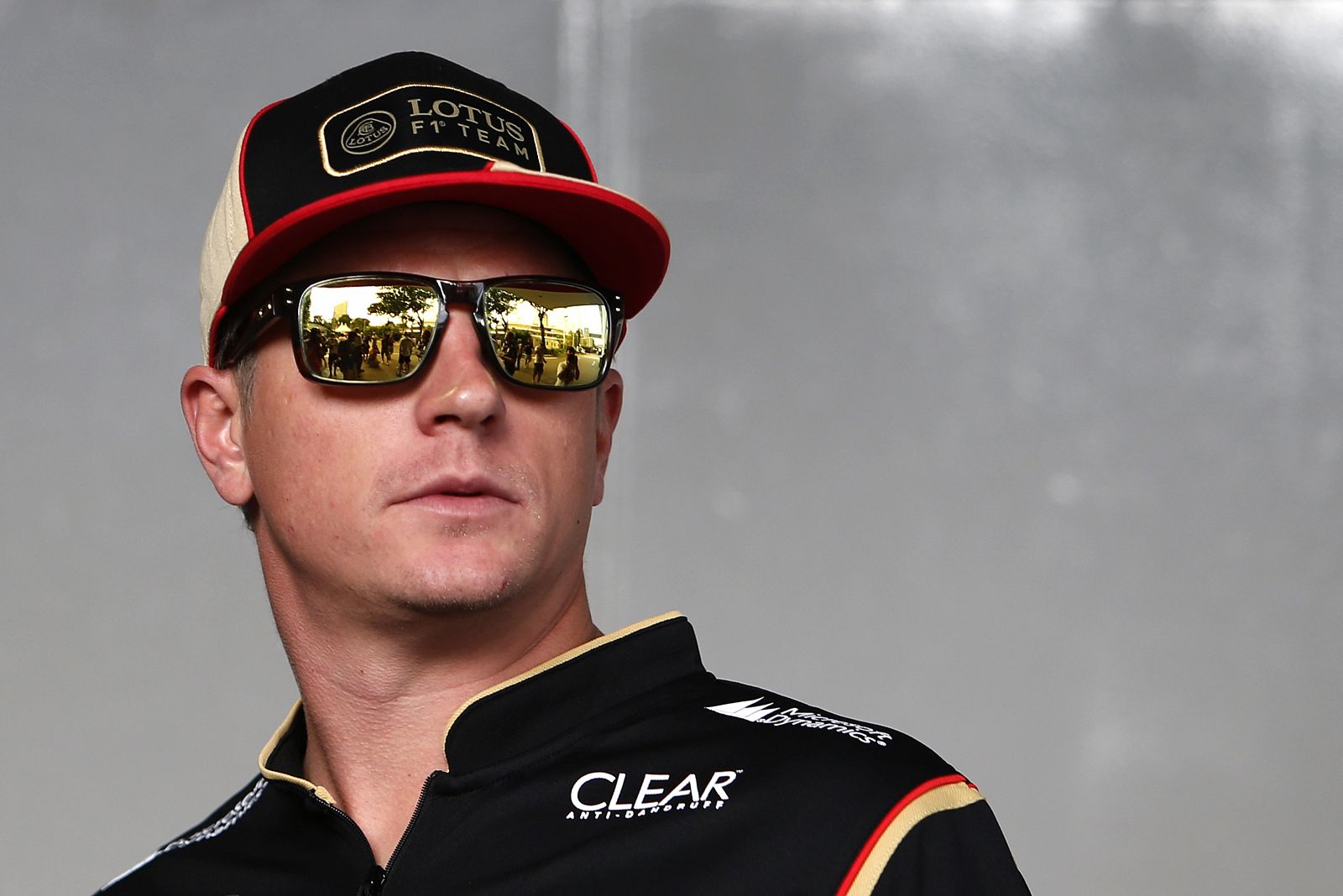 Imagen del piloto Kimi Raikkonen antes de la rueda de prensa en Singapur.