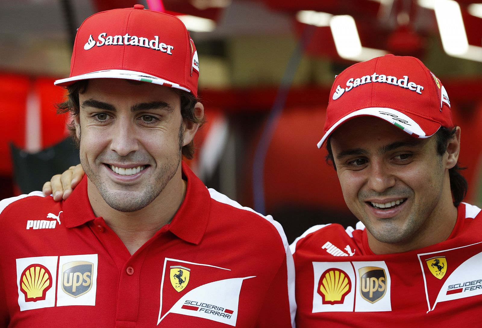 Fernando Alonso y Felipe Massa, de Ferrari, juntos en Singapur