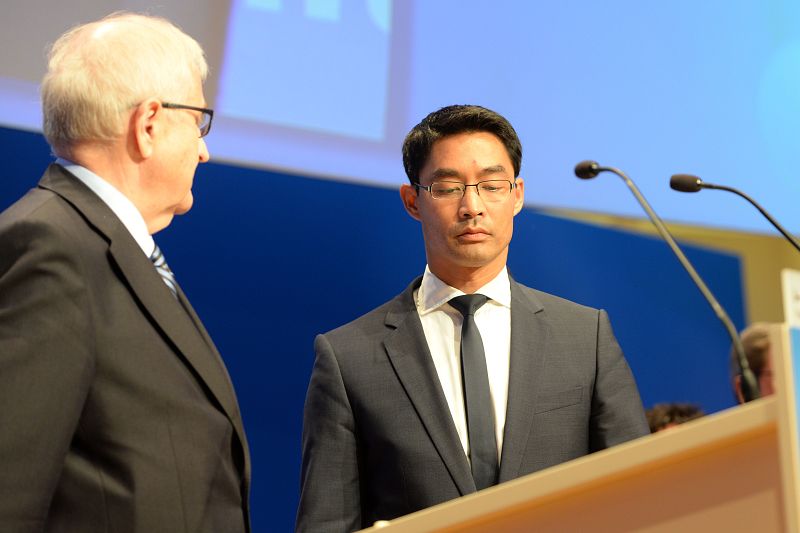 El presidente del Partido Liberal alemán (FDP), Philipp Rösler, tras conocer el escrutinio