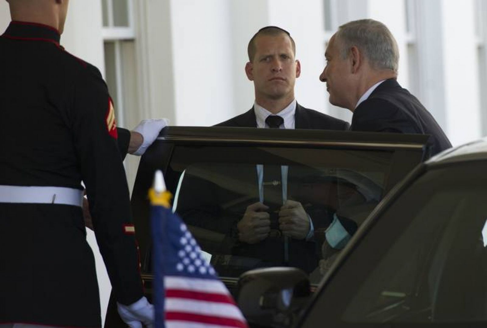  El primer ministro israelí a su llegada a la Casa Blanca en Washington para reunirse con Obama