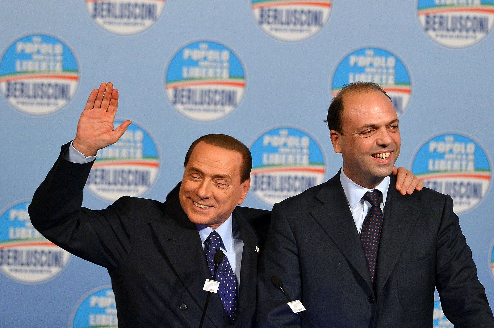 Angelino Alfano y Silvio Berlusconi, juntos en la campaña electoral de febrero de 2013