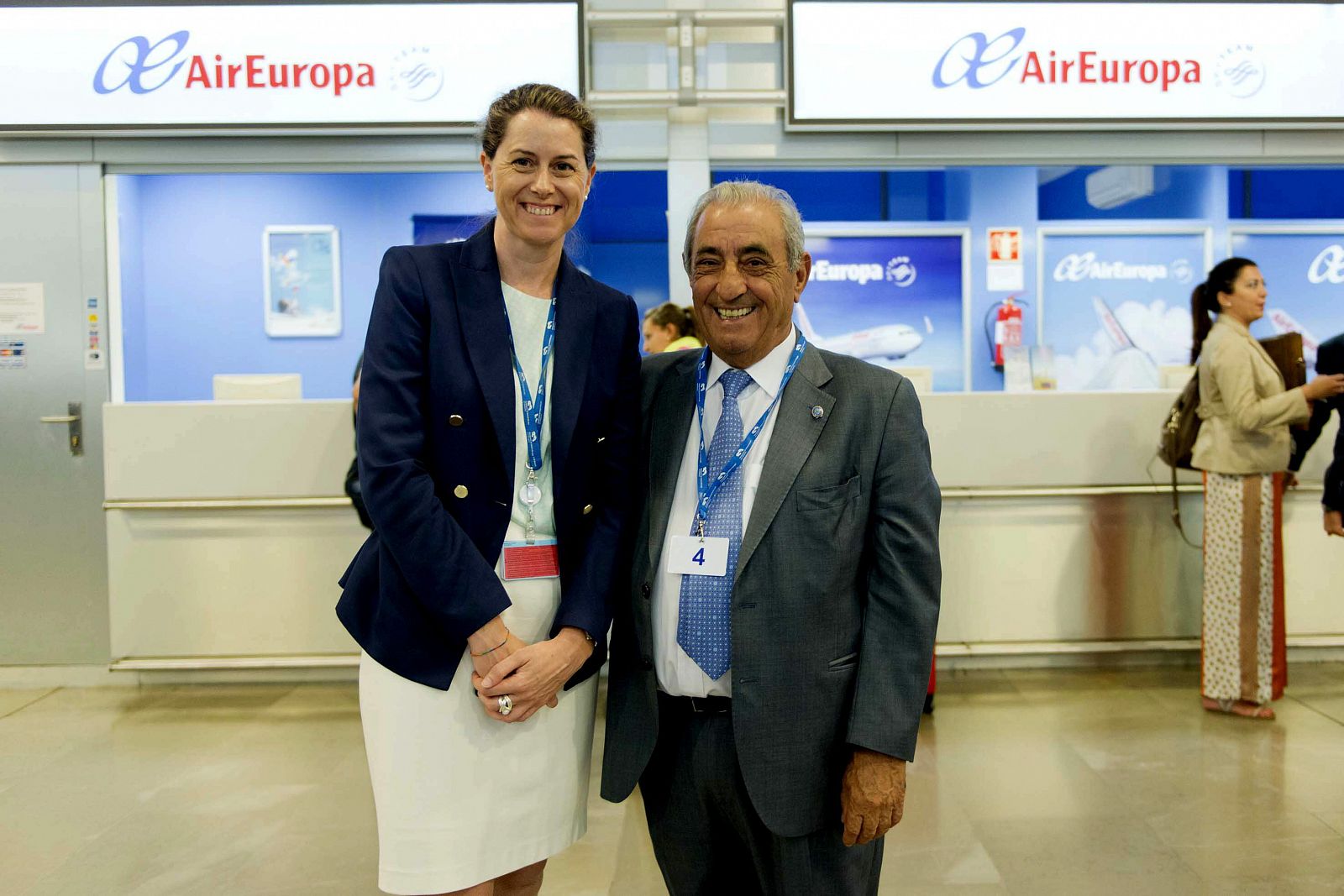 Elena Mayoral, directora del aeropuerto Madrid-Barajas y Juan José Hidalgo, presidente de Air Europa