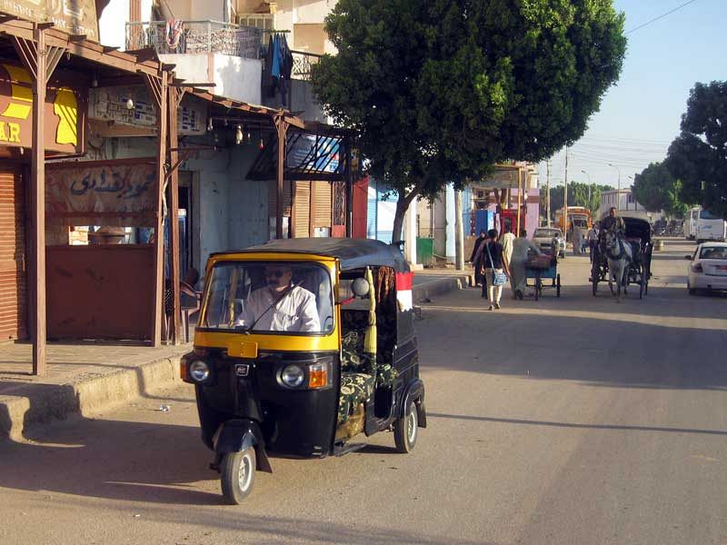 Una calle de Edfu