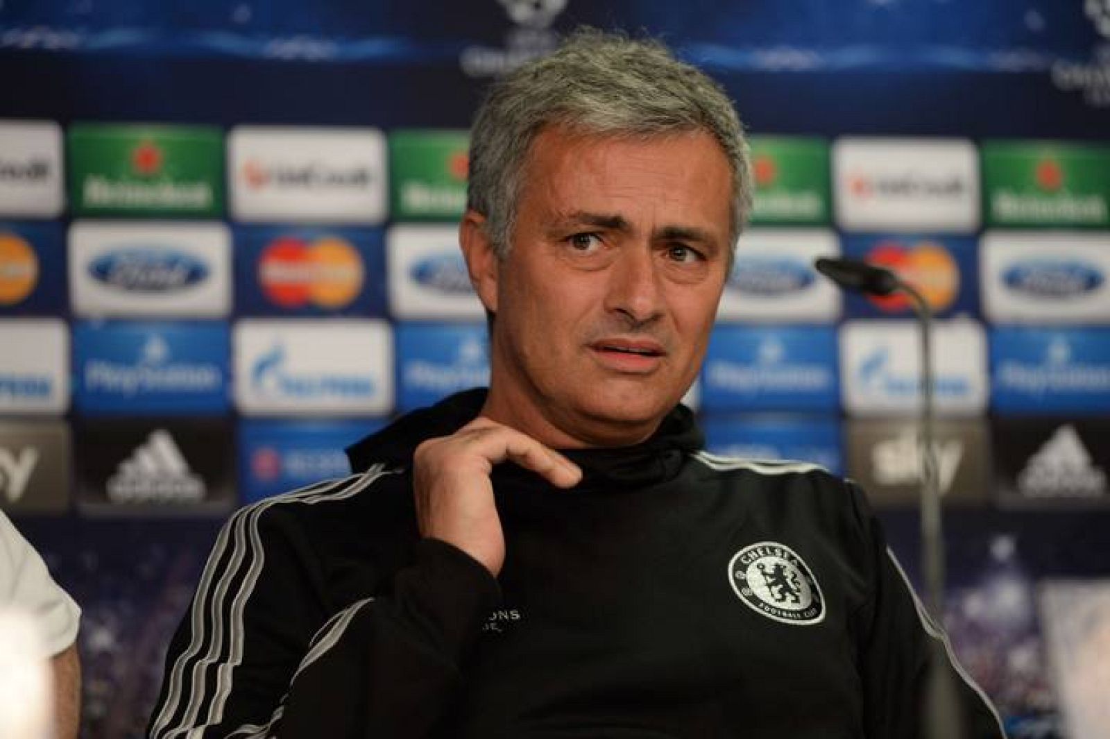 Mourinho en la rueda de prensa previa al partido de Champions League.