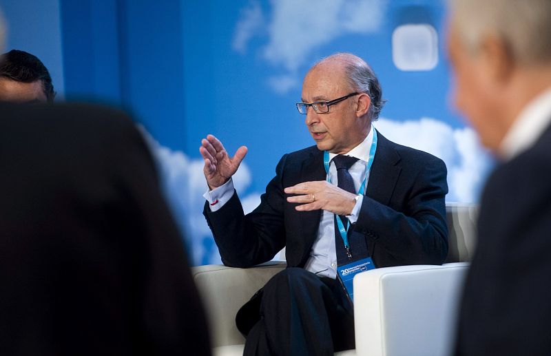 El ministro de Hacienda y Administraciones Públicas, Cristóbal Montoro, durante la inauguración de la XX reunión interparlamentaria del Partido Popular que se celebra en Córdoba