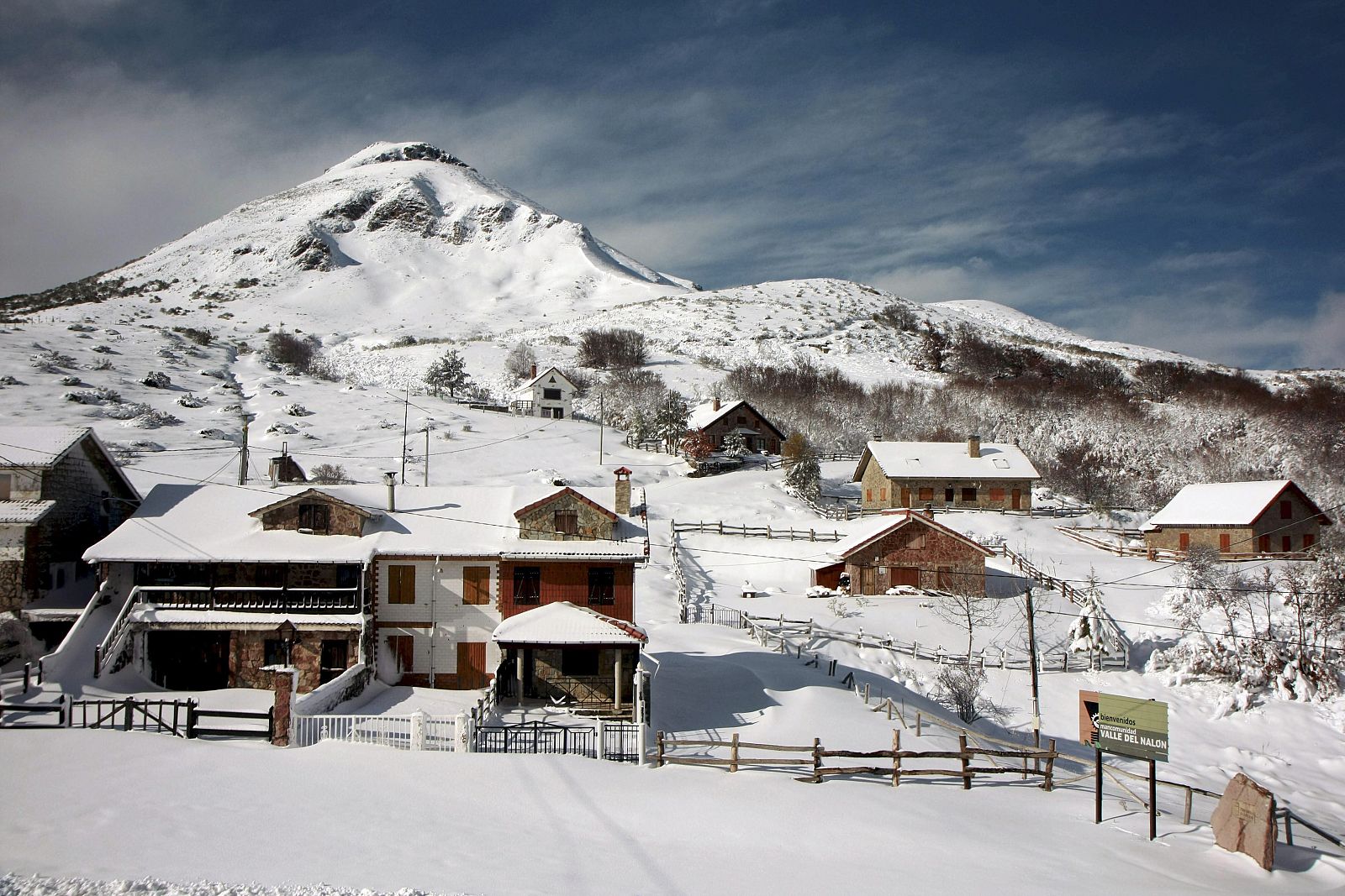 NIEVE EN EL PUERTO DE SAN TARNA