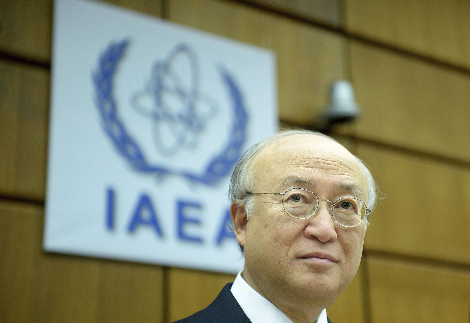 El director general del OIEA, Yukiya Amano, a su llegada al pleno de la Junta de Gobernadores del Organismo Internacional de la Energía Atómica (OIEA) en Viena (Austria) hoy, jueves 28 de noviembre