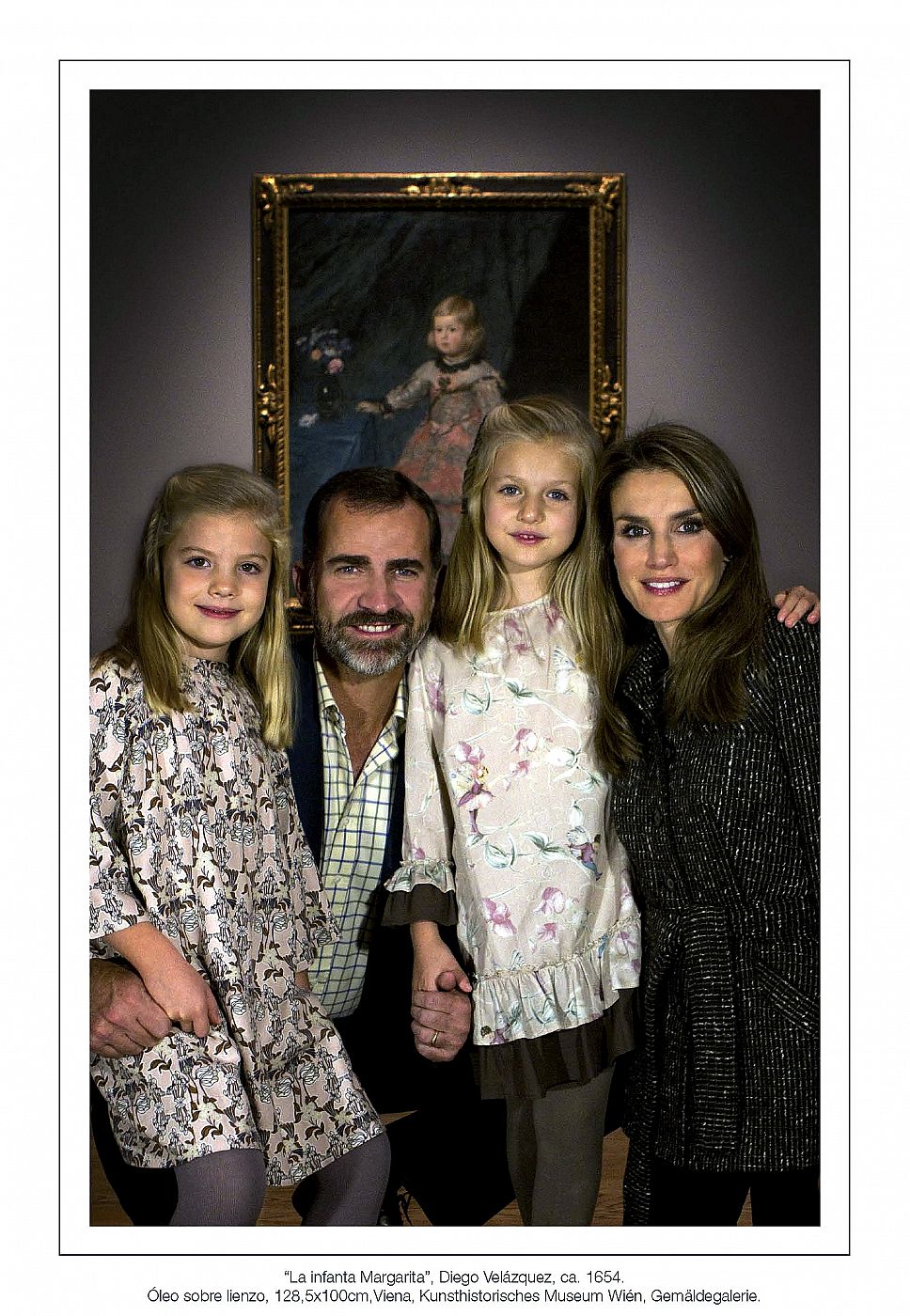 Los príncipes y sus hijas felicitan la Navidad ante un Velázquez en el Prado.