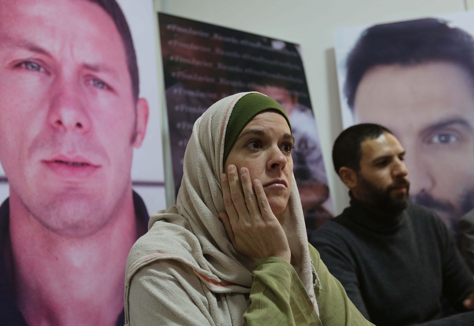 Mónica Prieto, pareja del periodista de 'El Mundo', secuestrado en Siria, pide a sus captores que liberen a Javier Espinosa y a los otros compañeros retenidos.