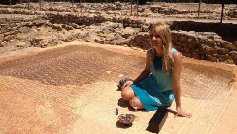 Meritxell Falgueras a les runes d'Empúries