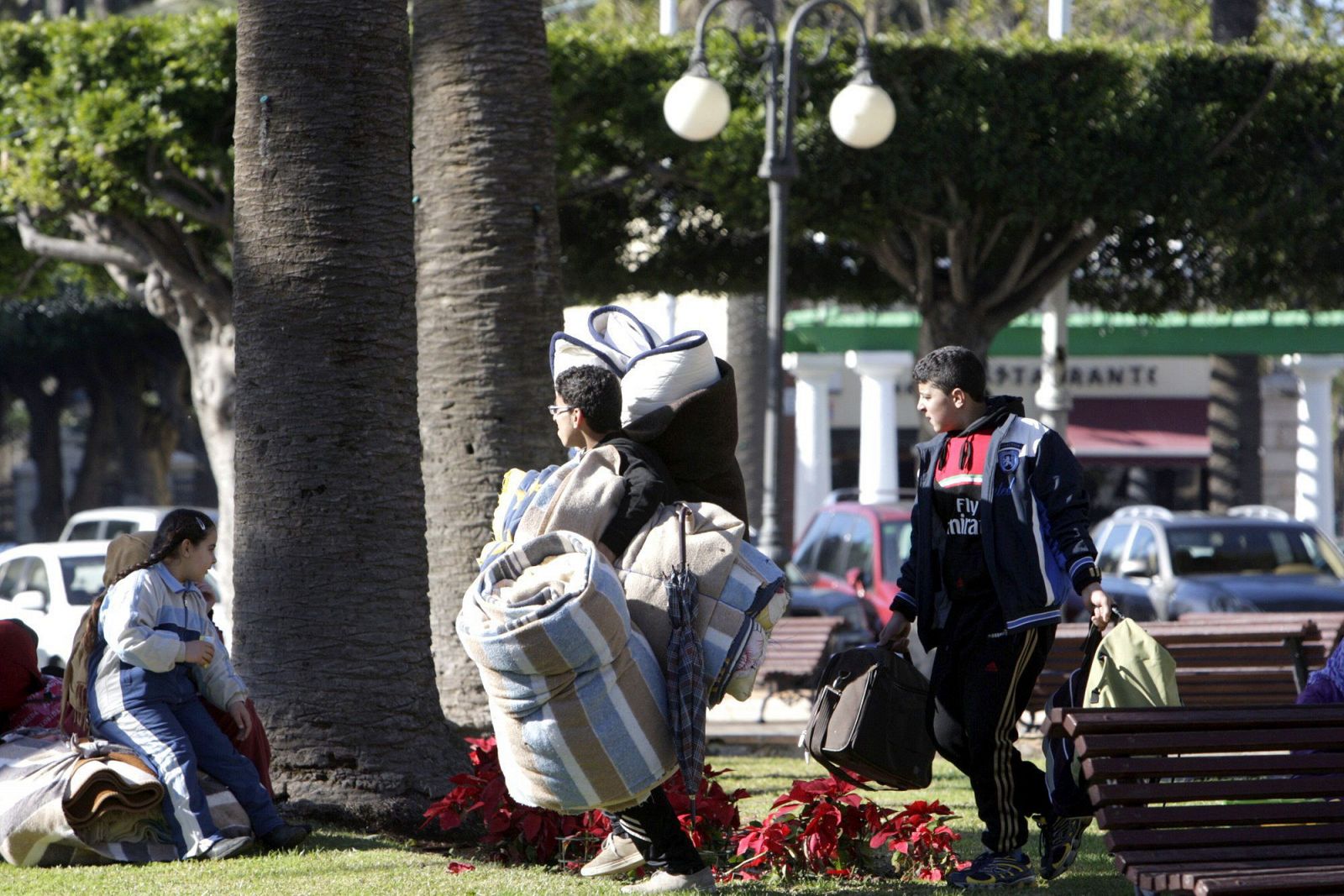 Inmigrantes sirios acampan en Melilla para pedir su traslado a la península