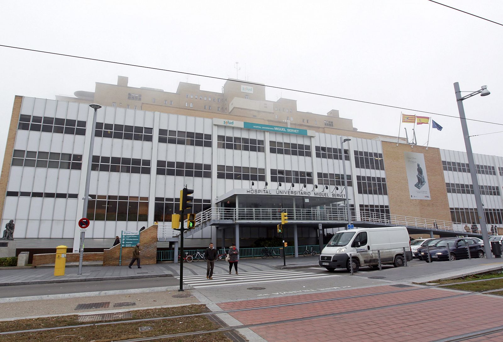 Fachada del Hospital Miguel Servet de Zaragoza.