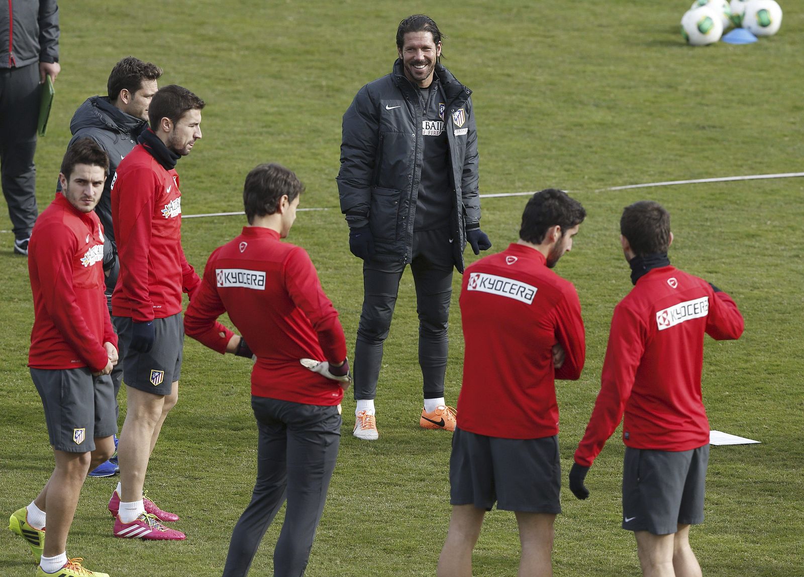 El técnico del Atlético de Madrid, el argentino Diego Simeone, durante el entrenamiento del equipo