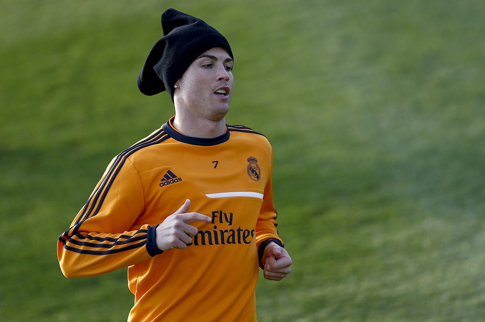 El delantero del Real Madrid Cristiano Ronaldo, durante el entrenamiento hoy en la Ciudad Real Madrid.