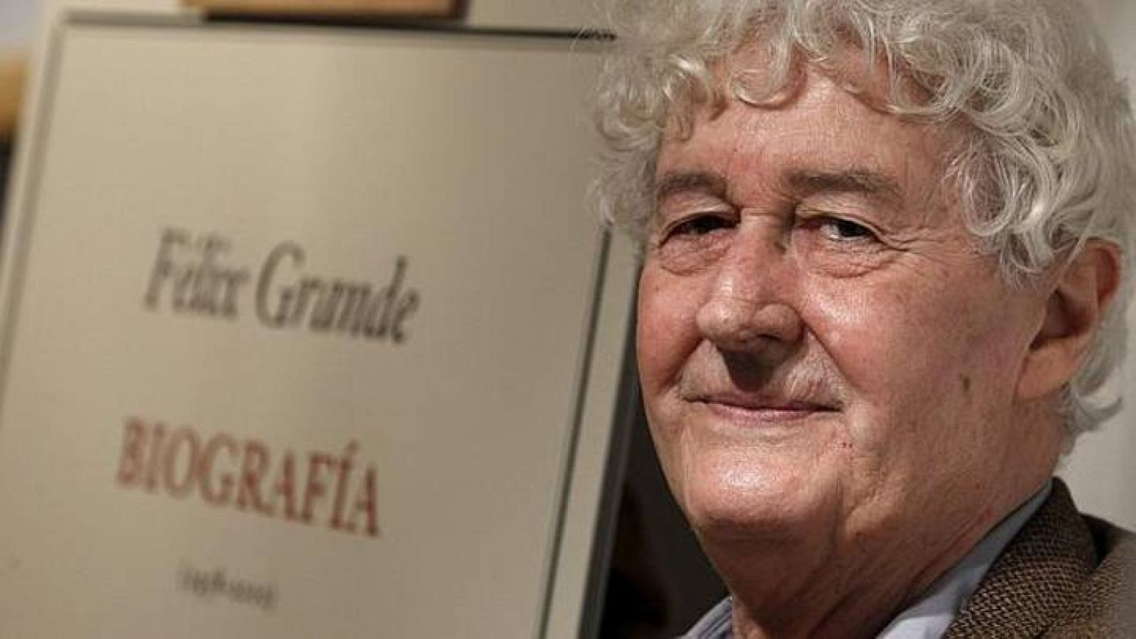 El poeta Félix Grande en una imagen de archivo.