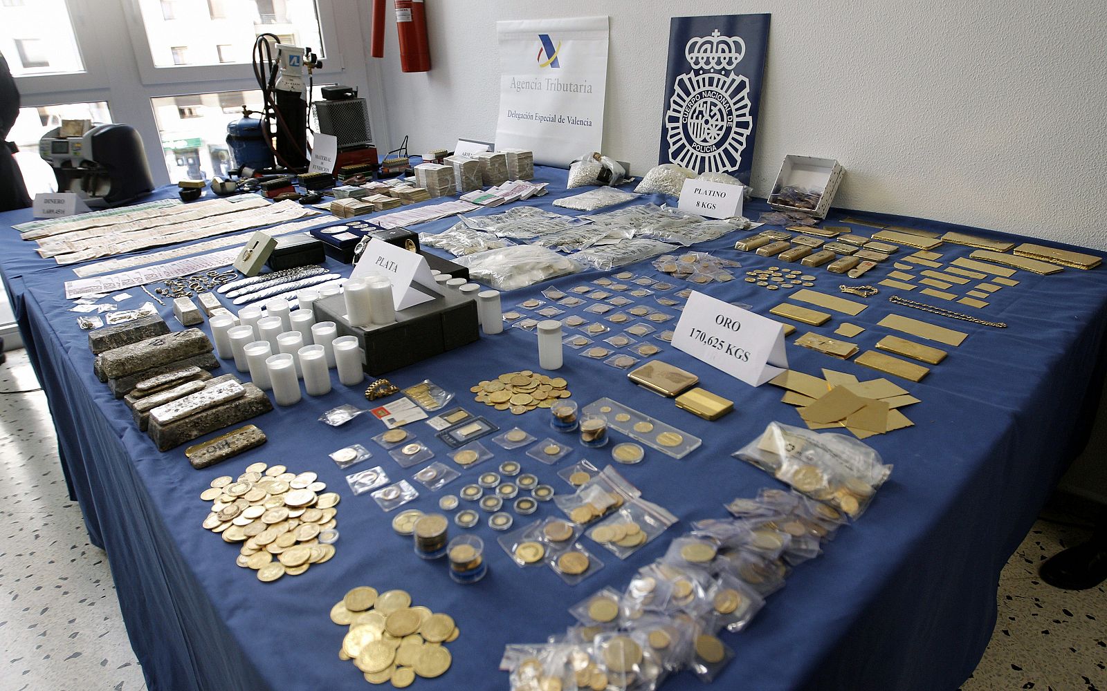 MACROOPERACION POLICIAL COMPRA VENTA DE ORO