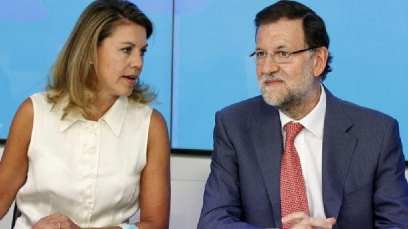 La secretaria general del PP, Dolores de Cospedal, y el presidente del partido, Mariano Rajoy.