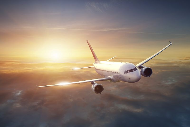 La UE aprueba aplicar la tasa a las emisiones de CO2 de los aviones únicamente a la parte de los vuelos que se produce dentro del espacio aéreo europeo