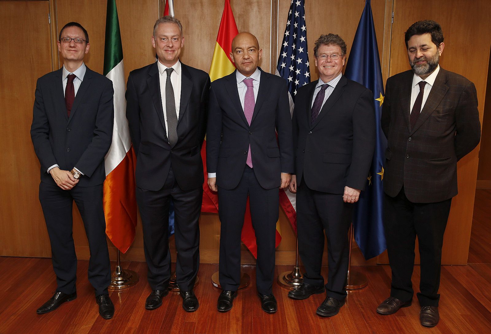 El jefe negociador de EE.UU., Dan Mullaney, y su homólogo de la UE, Ignacio García Bercero, a la derecha de la fotografía, junto al secretario de Estado de Comercio, Jaime García-Legaz