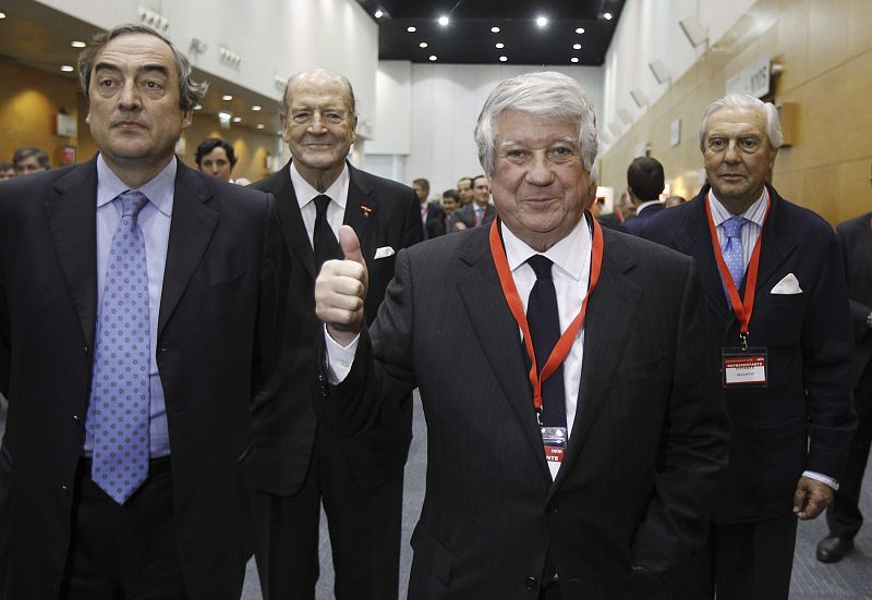 El presidente de la CEIM, Arturo Fernández, acompañado por el presidente de la CEOE, Juan Rosell