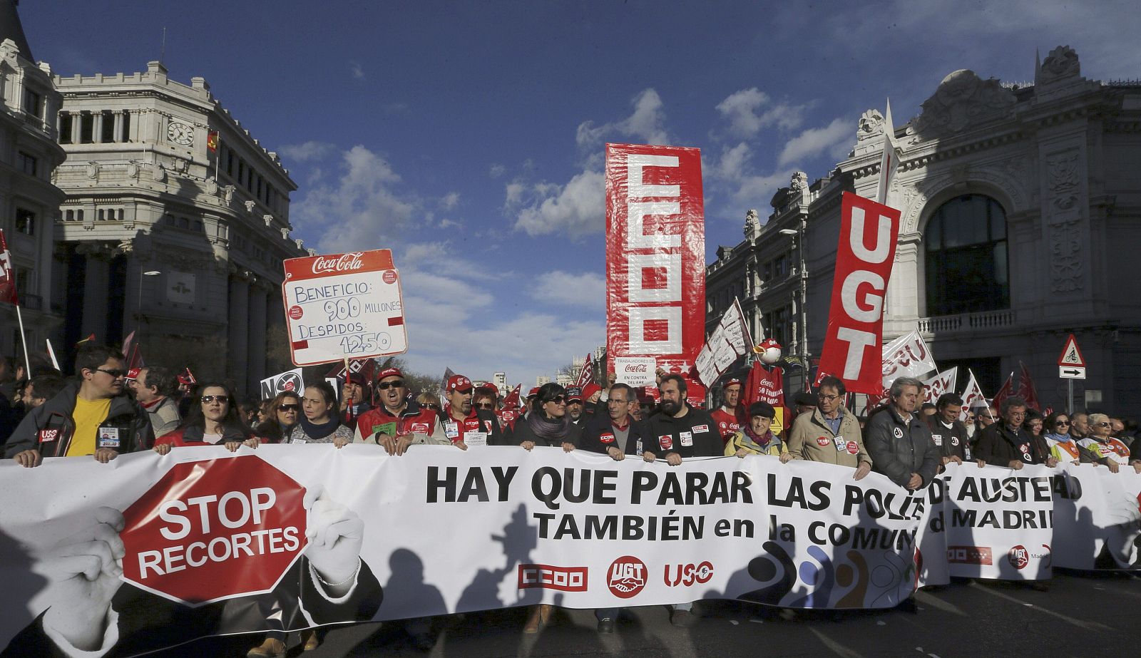 Miles de personas marchan en 54 ciudades contra la austeridad y por un ...