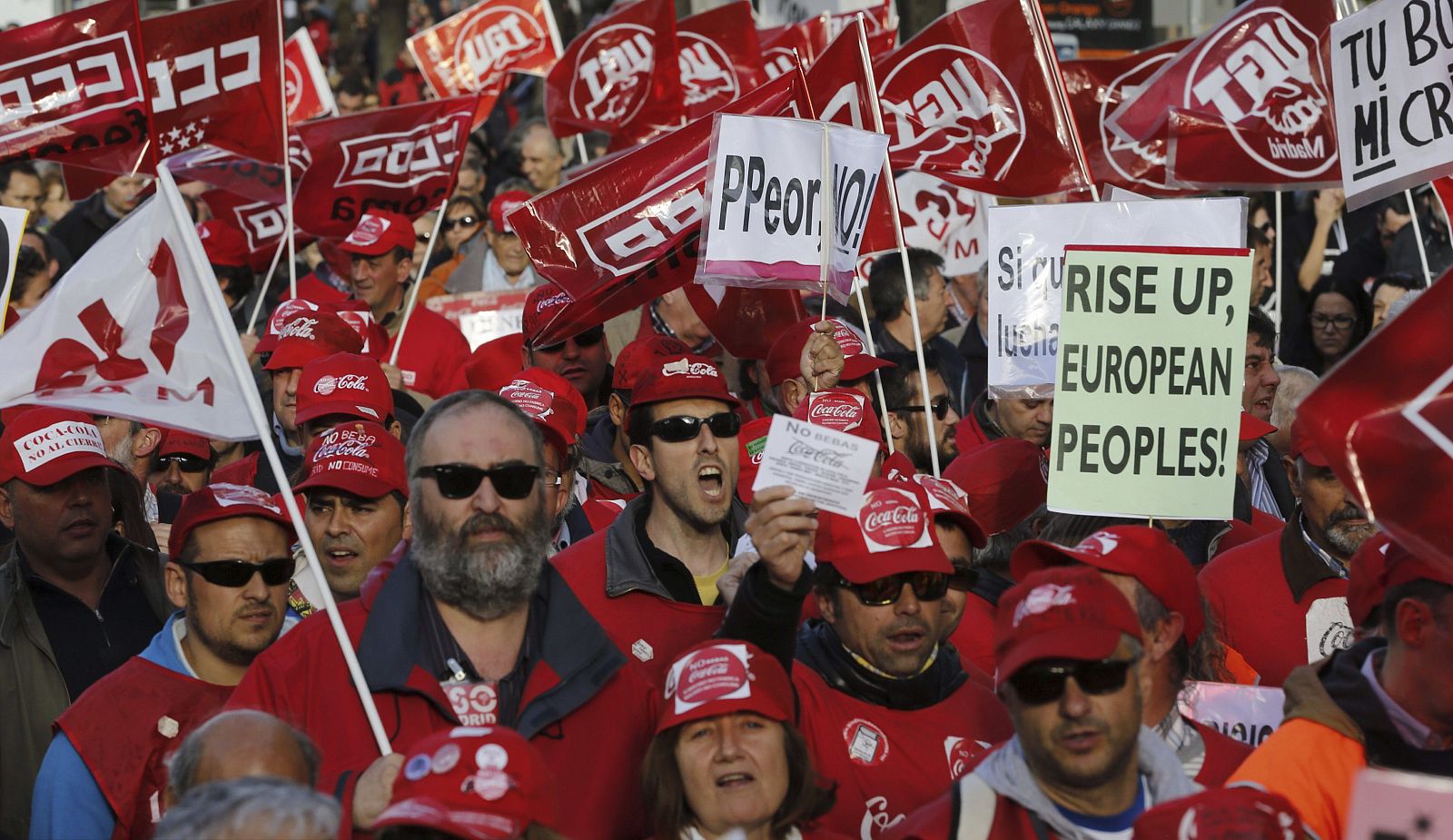 Trabajadores de Coca Cola durante la manifestación contra las políticas de austeridad