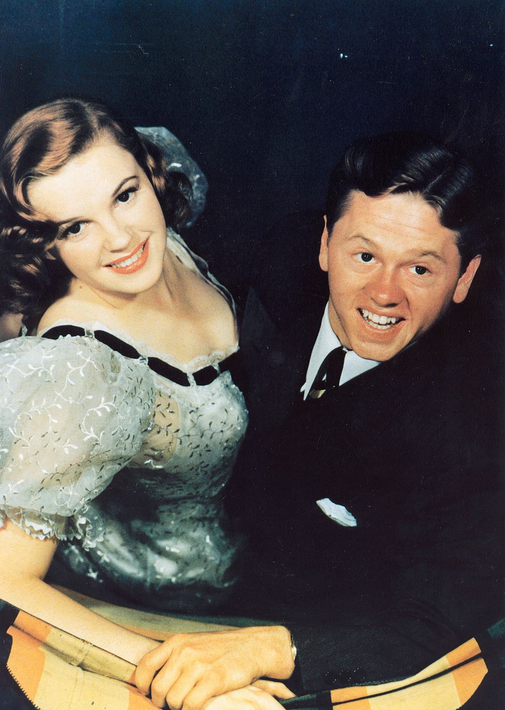 Mickey Rooney con Judy Garland en 'Armonías de juventud' (1940).