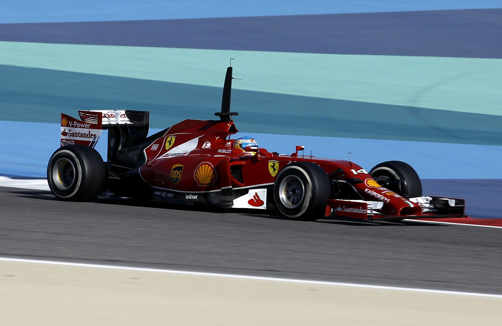 El piloto español del equipo Ferrari de Fórmula 1, Fernando Alonso, en los tests de Baréin