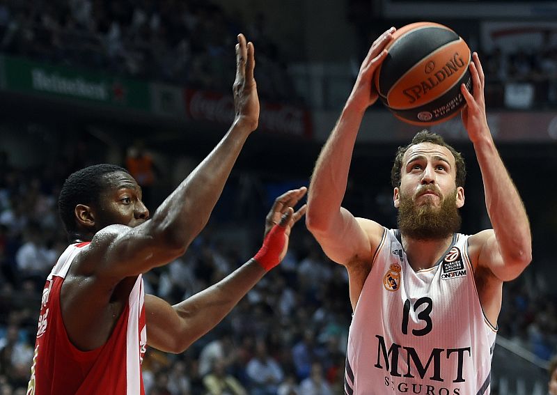 Sergio Rodríguez, ante Bryant Dunston.