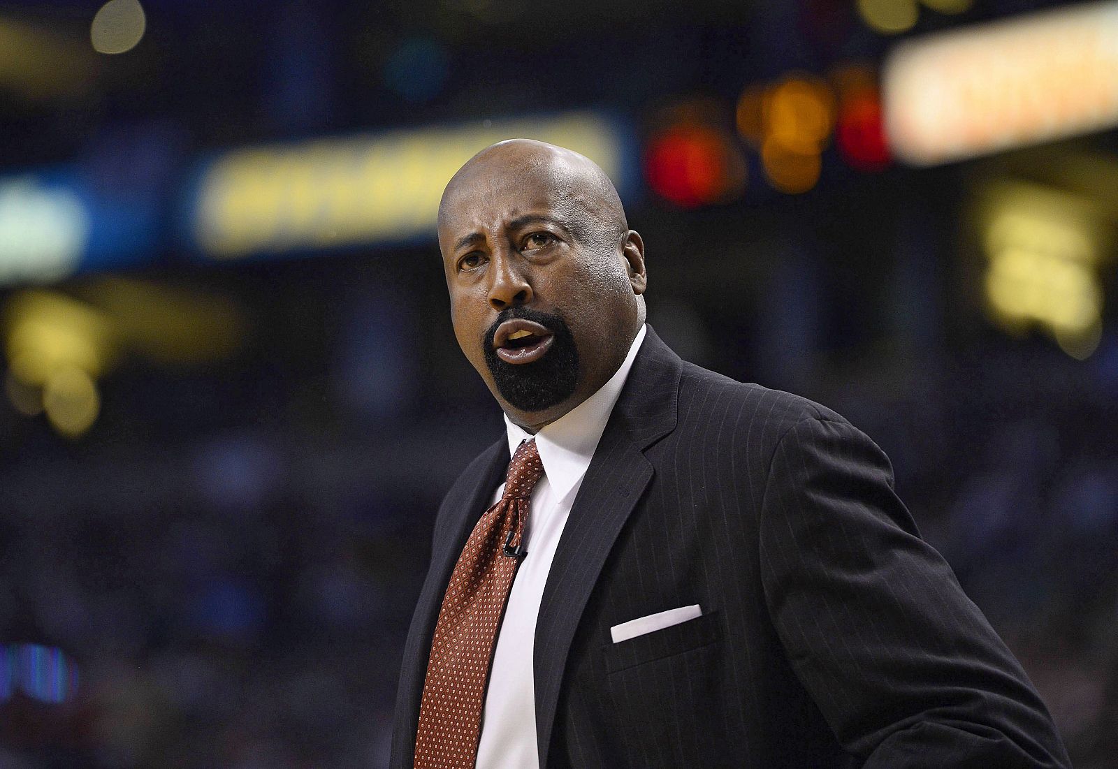 LOS KNICKS DE NUEVA YORK DESPIDEN A SU ENTRENADOR MIKE WOODSON