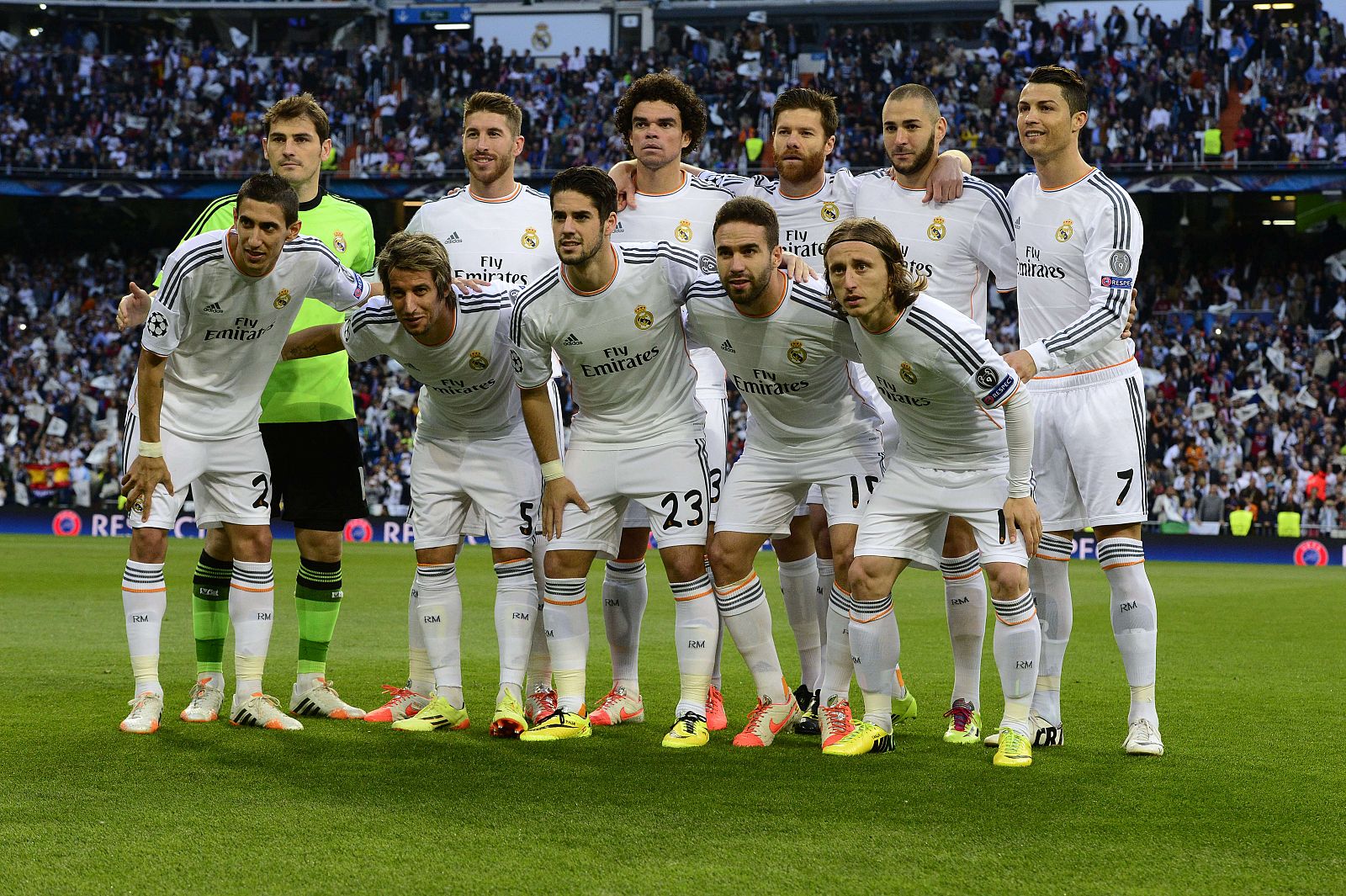 Los jugadores titulares del Real Madrid, antes de comenzar el encuentro.