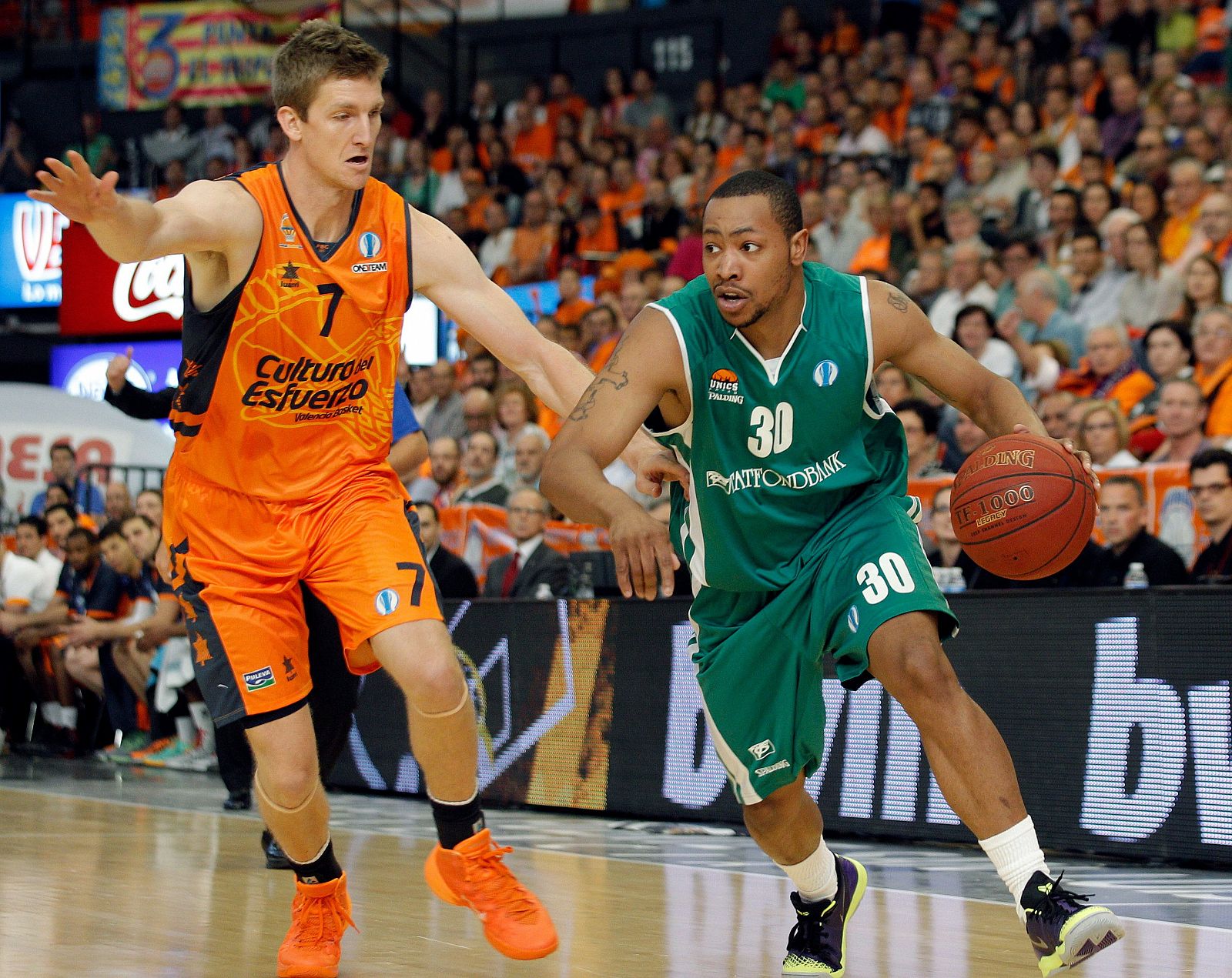 VALENCIA BASKET - UNICS KAZÁN