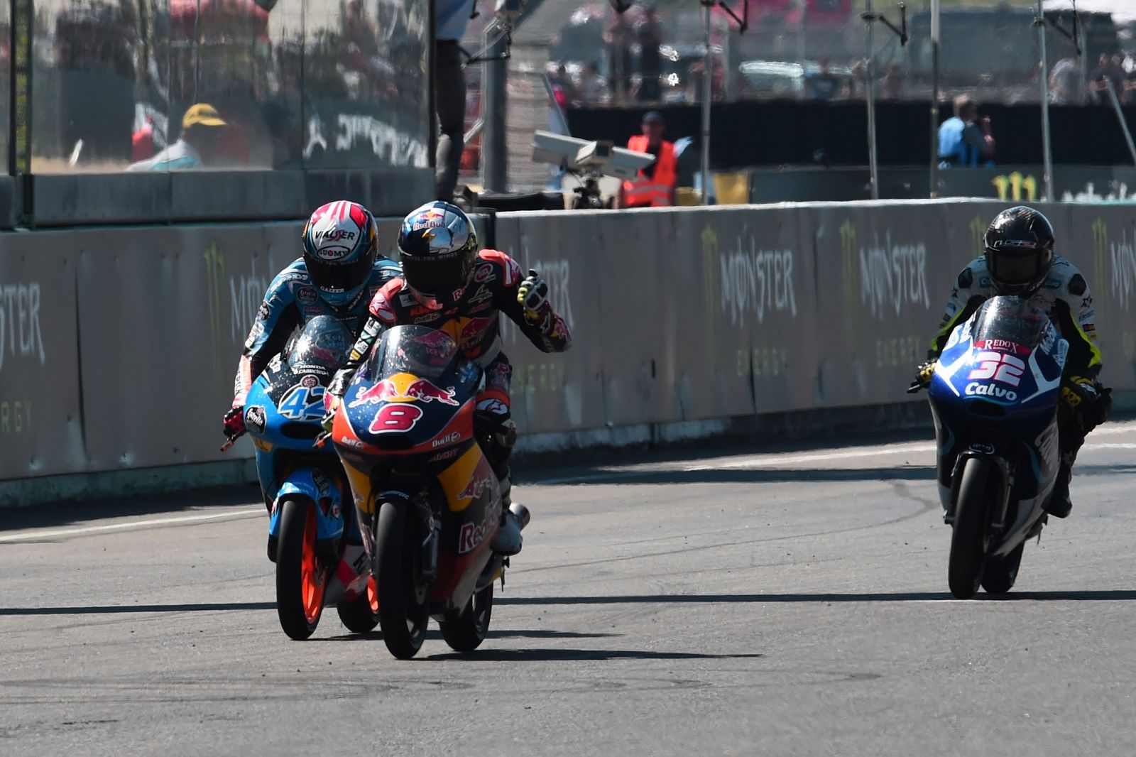 El australiano Jack Miller celebra su triunfo en el circuito de Le Mans