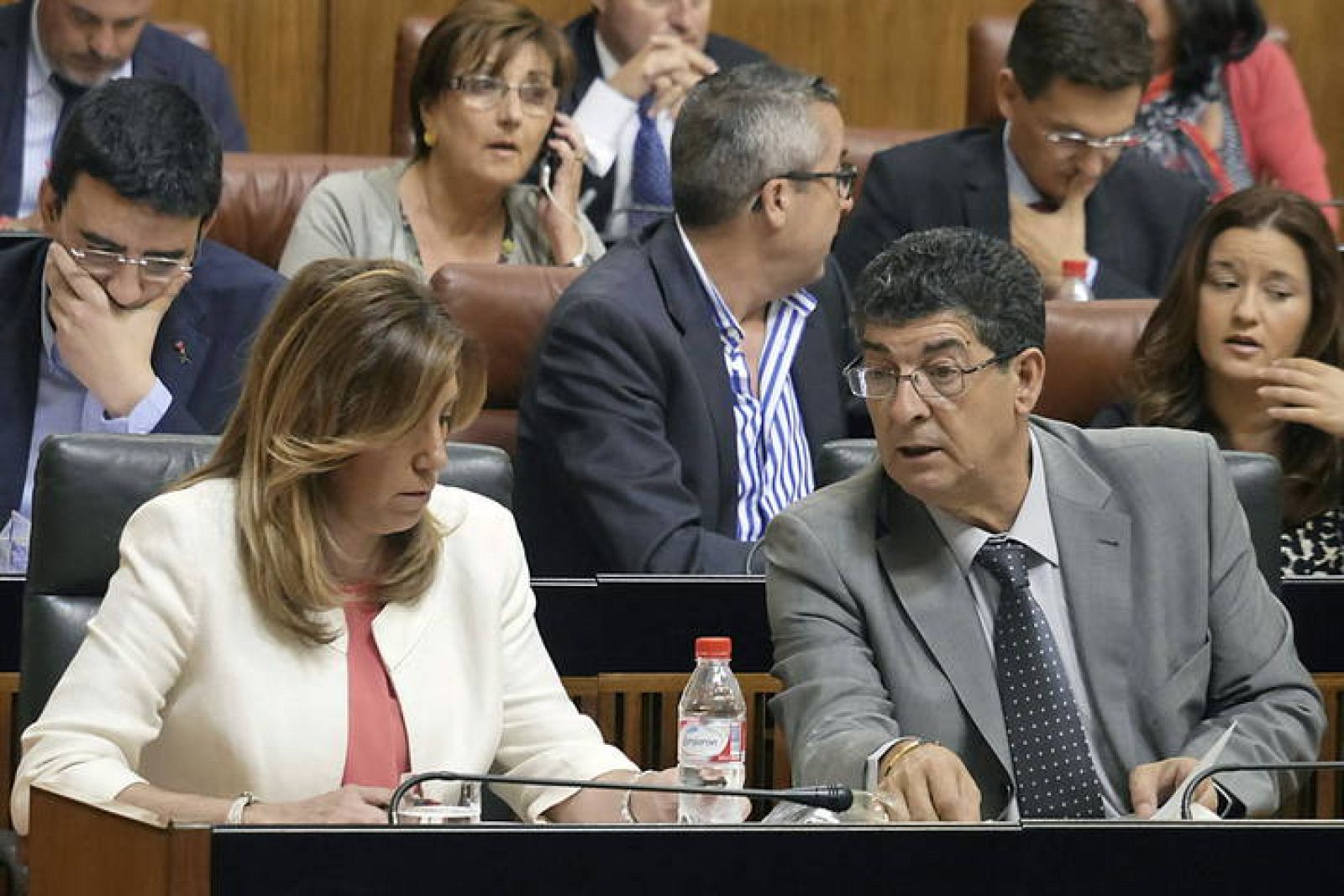 PLENO PARLAMENTO EN SEVILLA