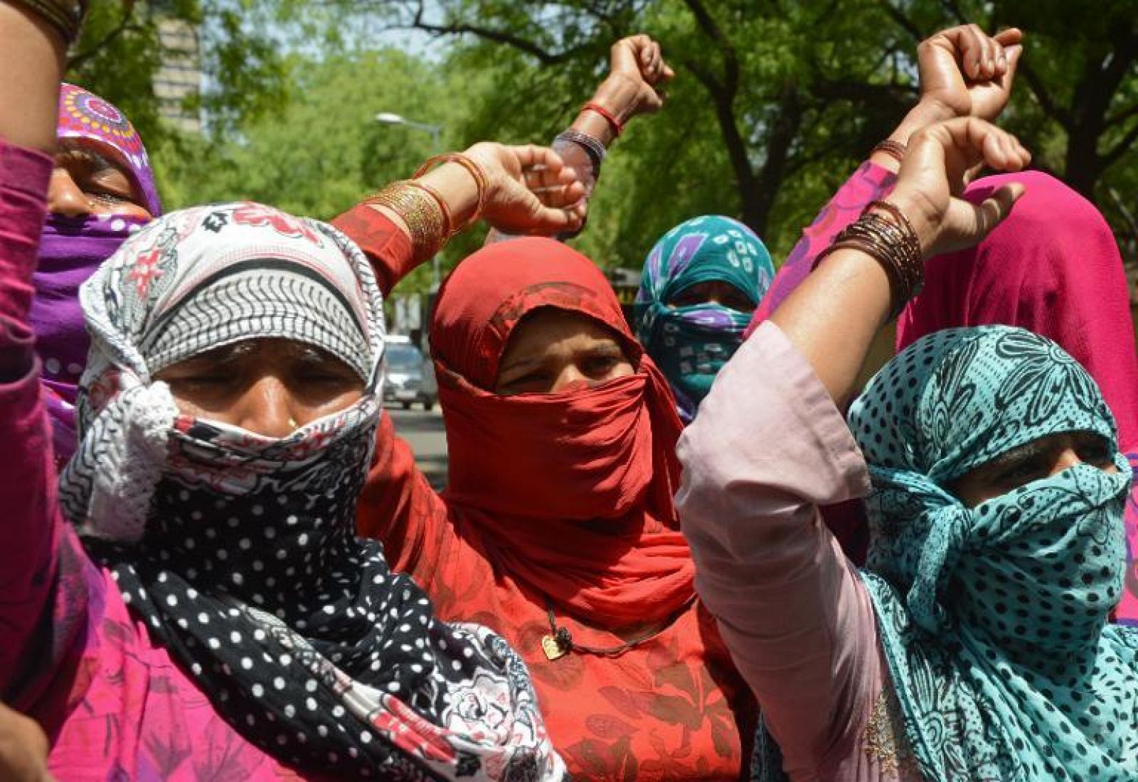 Jóvenes indias protestan contra los abusos sexuales a mujeres en Nueva Delhi.