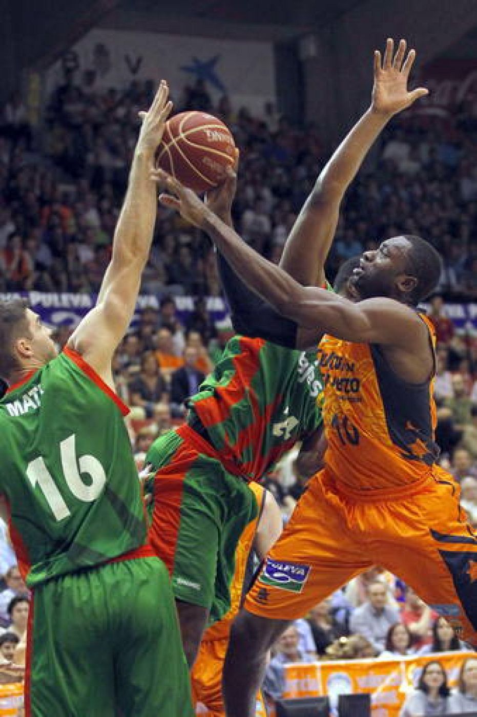 VALENCIA BASKET - CAJASOL