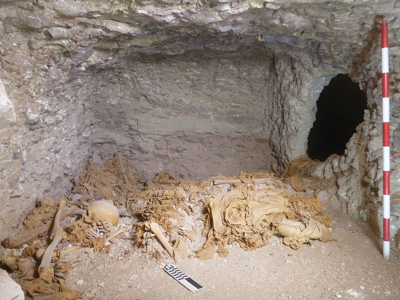 La cámara funeraria de la dinastía XI hallada en la excavación del Proyecto Dhejuty