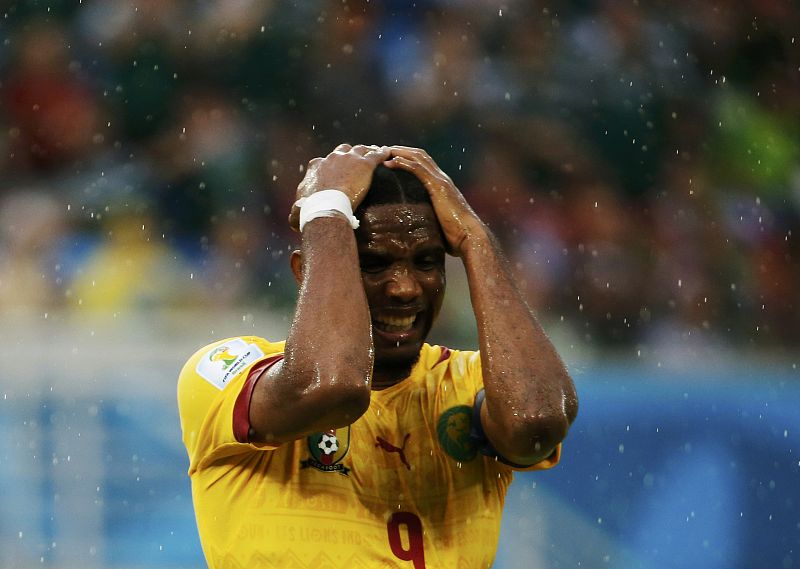 Cameroon's Eto'o reacts after missing a goal scoring opportunity against Mexico during their 2014 World Cup Group A soccer match at the Dunas arena in Natal